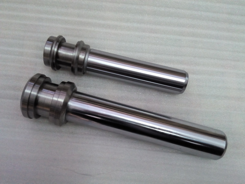 Plunger piston rod